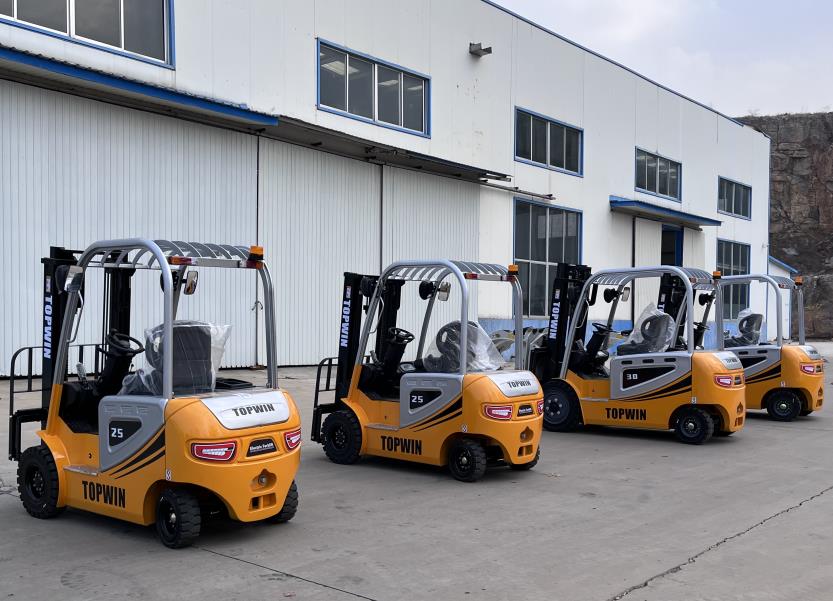 1669884542426053.jpg Small Electric Forklift For Sale.jpg