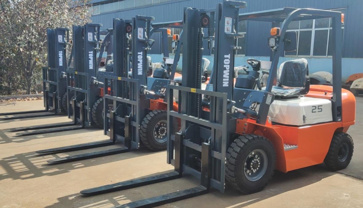 1672122965922395.jpg 2.5ton forklift.jpg