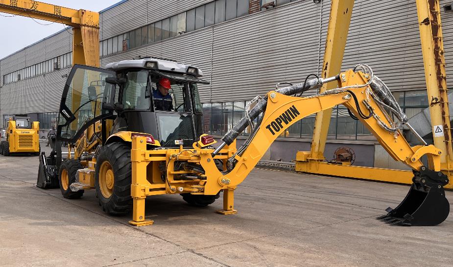1685609211571148.jpg backhoe loader.jpg